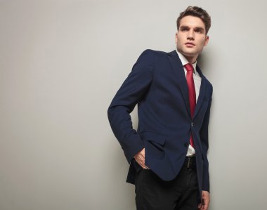 iş adamı uzak kameradan arıyorsunuz 