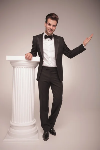 Full length picture of a handsome elegant business man — Stock Photo, Image