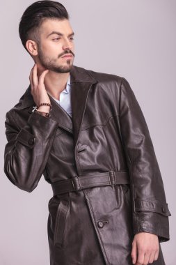 iş adamı uzak kameradan arıyorsunuz