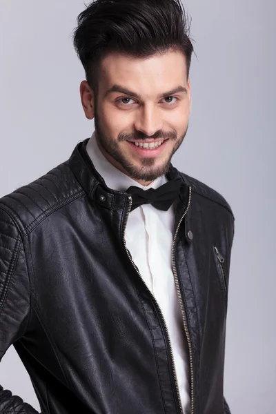 Smiling young business man wearing a leather jacket. — Φωτογραφία Αρχείου