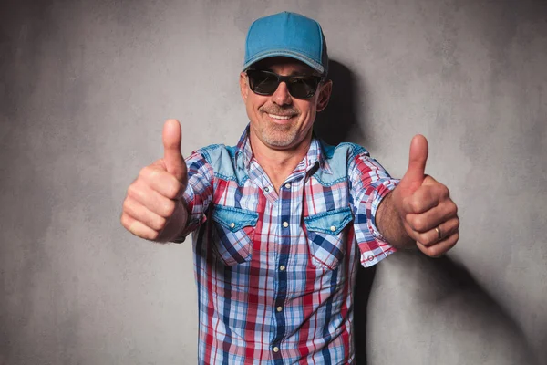 Aged happy casual man making the ok sign — Stockfoto