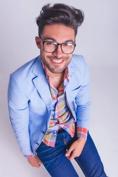 Portrait from above of sexy casual man wearing glasses — Stockfoto