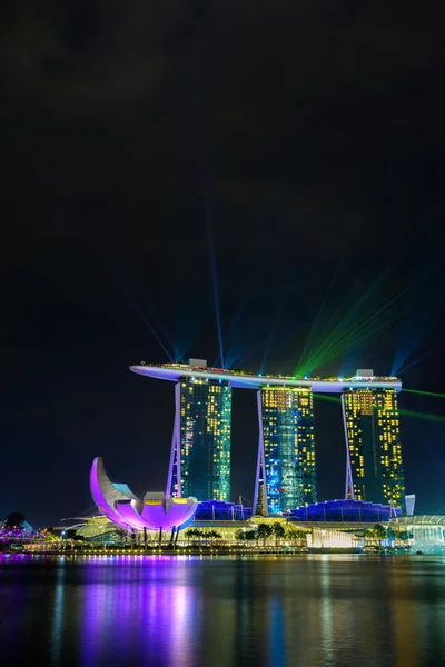 Marina Bay Sands at night during Light and Water Show 'Wonder F — Stock Photo, Image