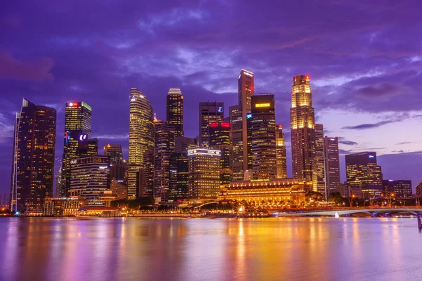 Обрис Сінгапуру й подання фінансового району — стокове фото