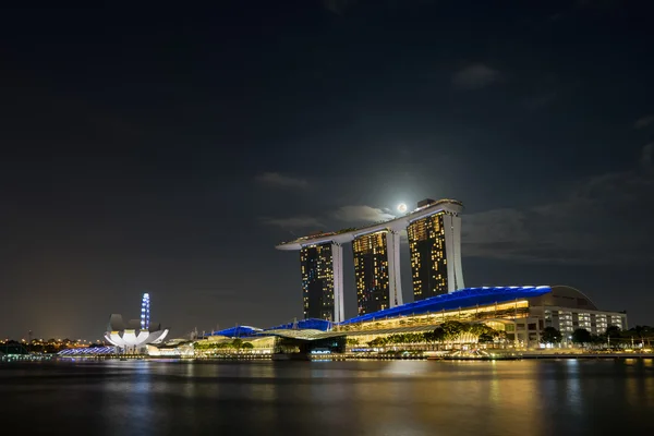 Marina Bay Sands at night — Stock Photo, Image