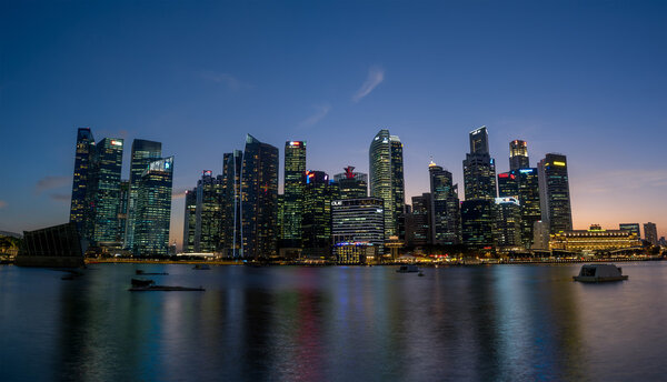 SINGAPORE, FEBRUARY 17 2016 : Singapore skyline and view of the financial district, Singapore on February 17 2016