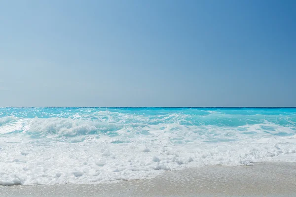 Kathisma praia, ilha de Lefkada, na Grécia jônica. — Fotografia de Stock