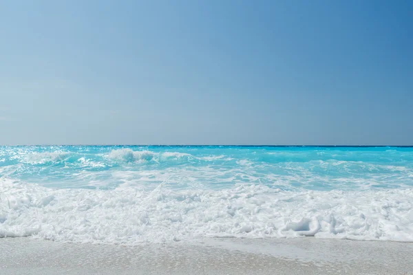 Kathisma praia, ilha de Lefkada, na Grécia jônica. — Fotografia de Stock