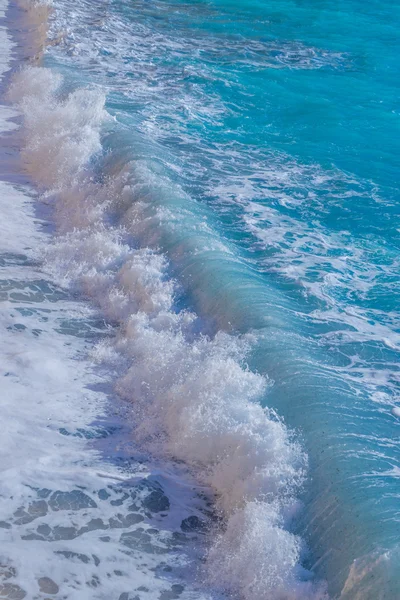 Ocean wave crashing — Stock Photo, Image