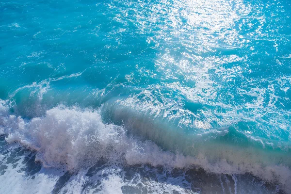 Ocean wave crashing — Stock Photo, Image