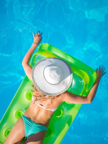 Relaxing in a pool — Stock Photo, Image