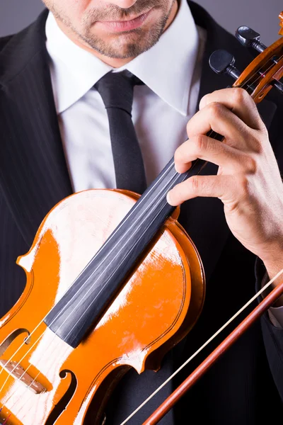 Violinist  playing violin — Stock Photo, Image