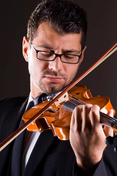 Violinista che suona il violino — Foto Stock