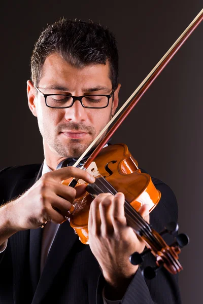 Violinista che suona il violino — Foto Stock