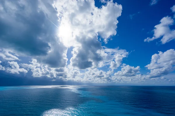 莱夫卡达岛著名的 Kathisma 海滩 — 图库照片