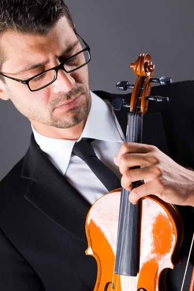 Violinista che suona il violino — Foto Stock