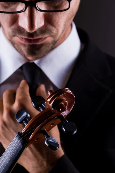 Violinista che suona il violino — Foto Stock