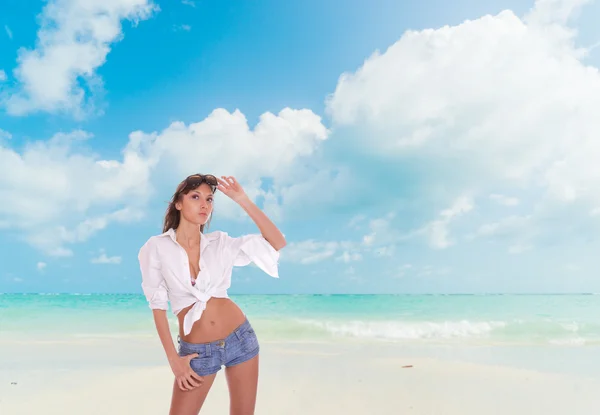 해변, 아름 다운 여자 — 스톡 사진