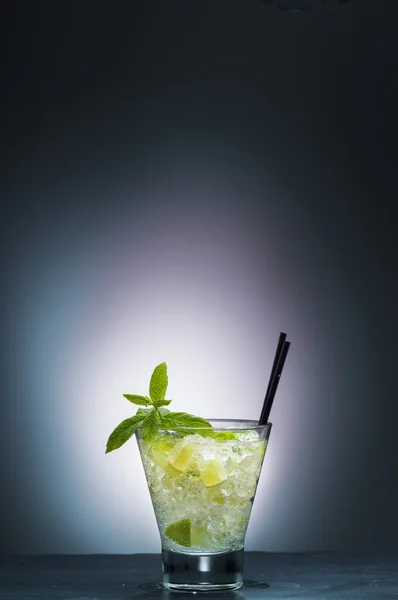 Een frisse cocktail — Stockfoto