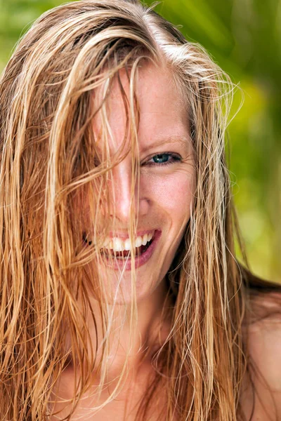 Beautiful Blonde Woman Tropical Resort — Stock Photo, Image