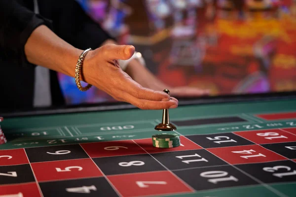 Woman Playing Roulette Casino Shallow Depth Field — Stock Photo, Image