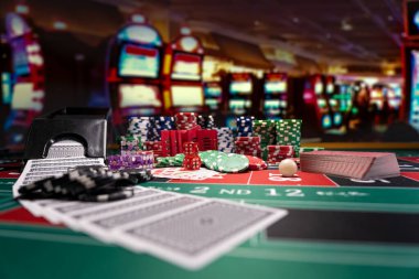 Kumarhane, Blackjack hasırının üzerine kart, zar ve fiş koydu