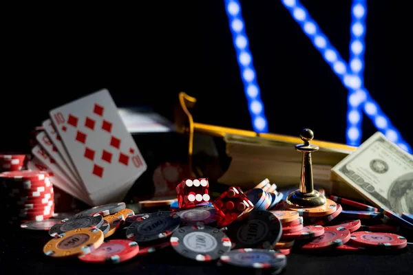 Set Casinò Con Roulette Carte Dadi Fiches Tappetino Blackjack — Foto Stock