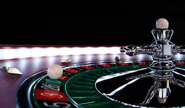 轮盘轮盘关闭在赌场 选择性焦点 — 图库照片