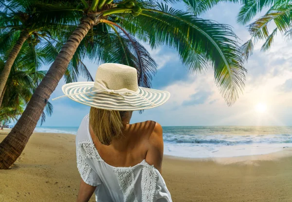 Beautiful Woman Beach Thailand — Stock Photo, Image