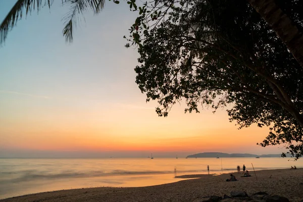 Sonnenuntergang Nang Krabi Provinz Thailand lizenzfreie Stockbilder