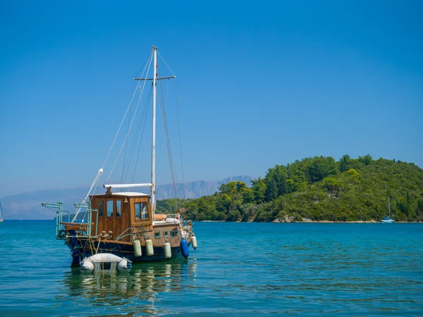 Haven van nidri op eiland lefkas — Stockfoto