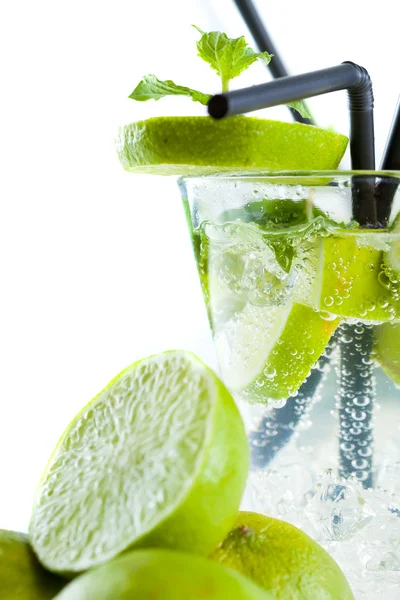 Mojito cocktail with lime and mint — Stock Photo, Image