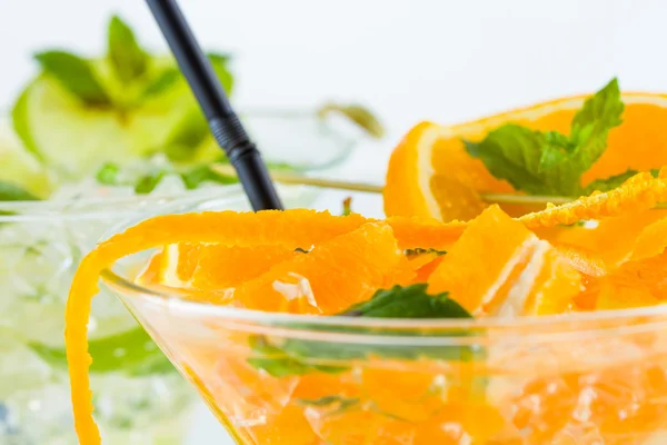 Färsk lime och apelsin mojito — Stockfoto