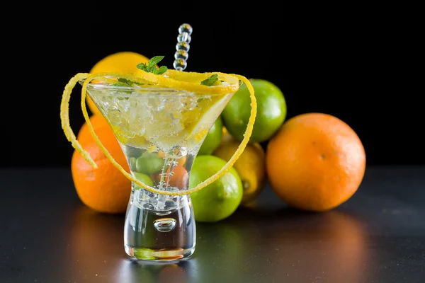 Mojito cocktail med färsk citron — Stockfoto