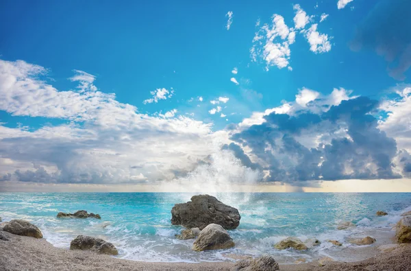 La famosa spiaggia di Kathisma a Lefkada — Foto Stock