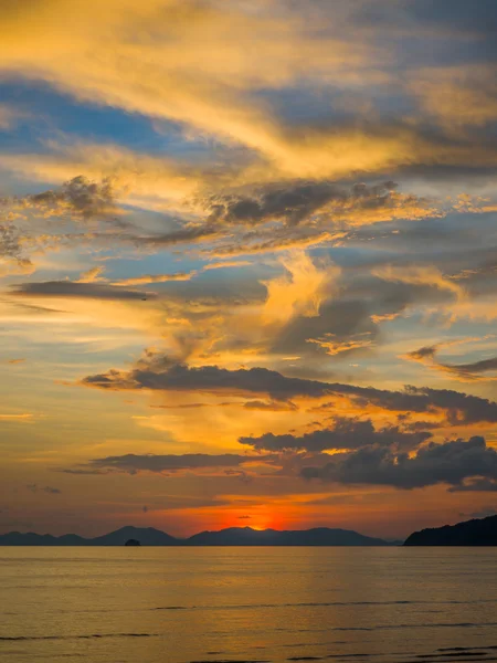 Pôr do sol em Krabi Tailândia — Fotografia de Stock