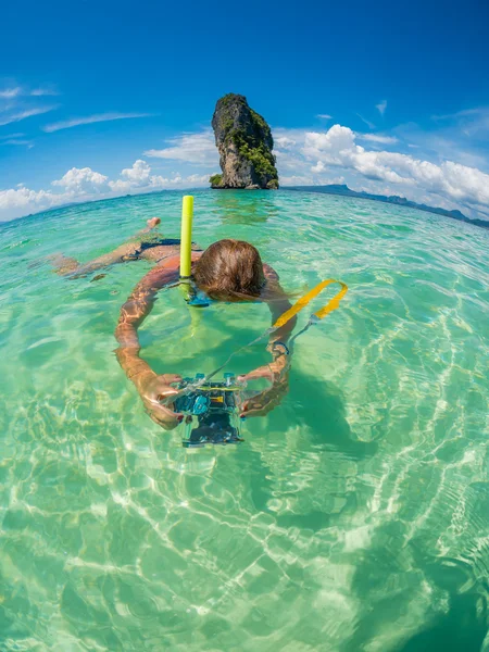 Beautiful woman snorkelling in Krabi Thailand — Stock Photo, Image