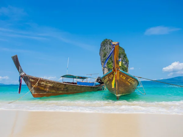 Tekne Phranang beach Tayland — Stok fotoğraf