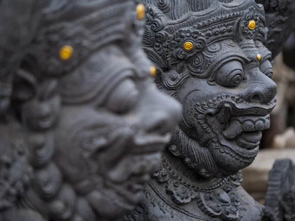 Stone sculpture on entrance door of the Temple in Bali — Stock Photo, Image