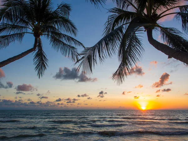 Море sunrise в острові Кох Самуї — стокове фото