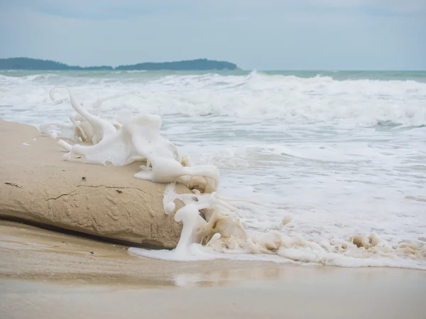 Journée orageuse sur la plage de Chaweng à Koh Samui — Photo