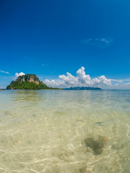 Pláž v krabi Thajsko — Stock fotografie