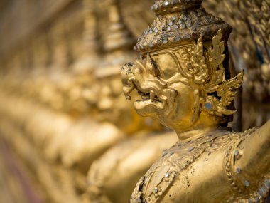 Wat Phra Kaew (tapınakta grand palace)