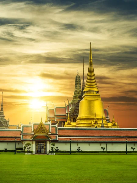 Templo tailandés en Grand Palace, Bangkok . — Foto de Stock