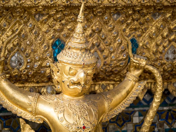 Wat Phra Kaew (el templo en el gran palacio ) — Foto de Stock