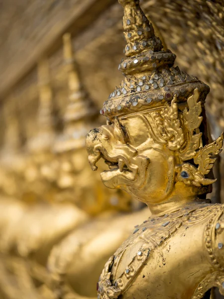 Wat Phra Kaew (el templo en el gran palacio ) — Foto de Stock