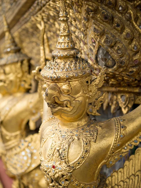 Wat Phra Kaew (el templo en el gran palacio ) —  Fotos de Stock
