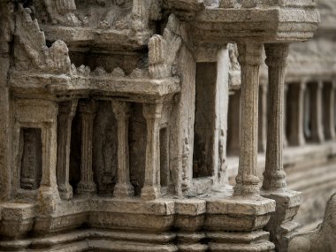 Bangkok rand sarayında eski tapınağın modeli