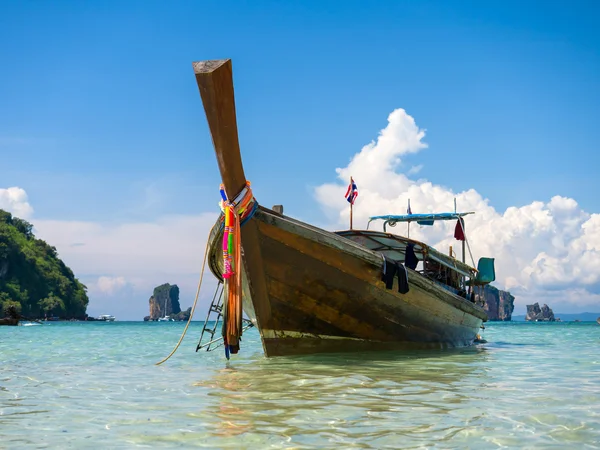 Boot in phuket thailand — Stockfoto