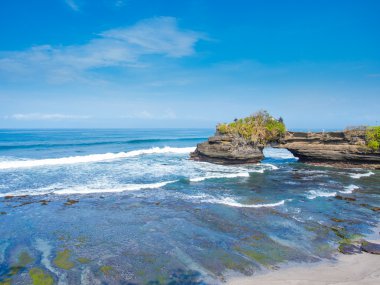 Tanah Lot tapınakta Bali Adası